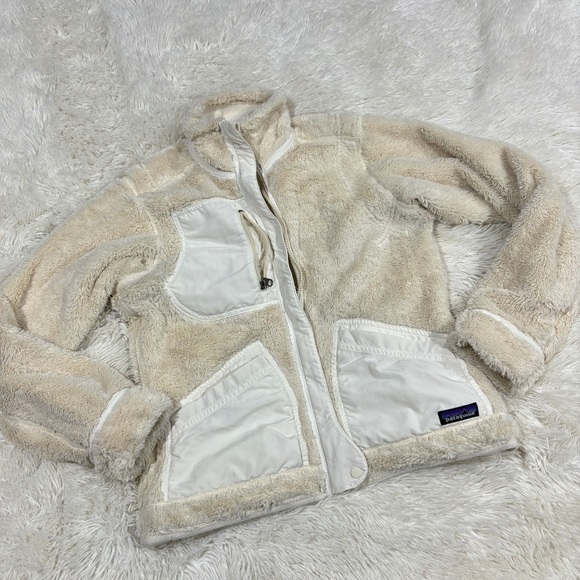 Patagonia Woman’s Sherpa Fleece Reversible Cream Jacket Size XS - Picture 9 of 9